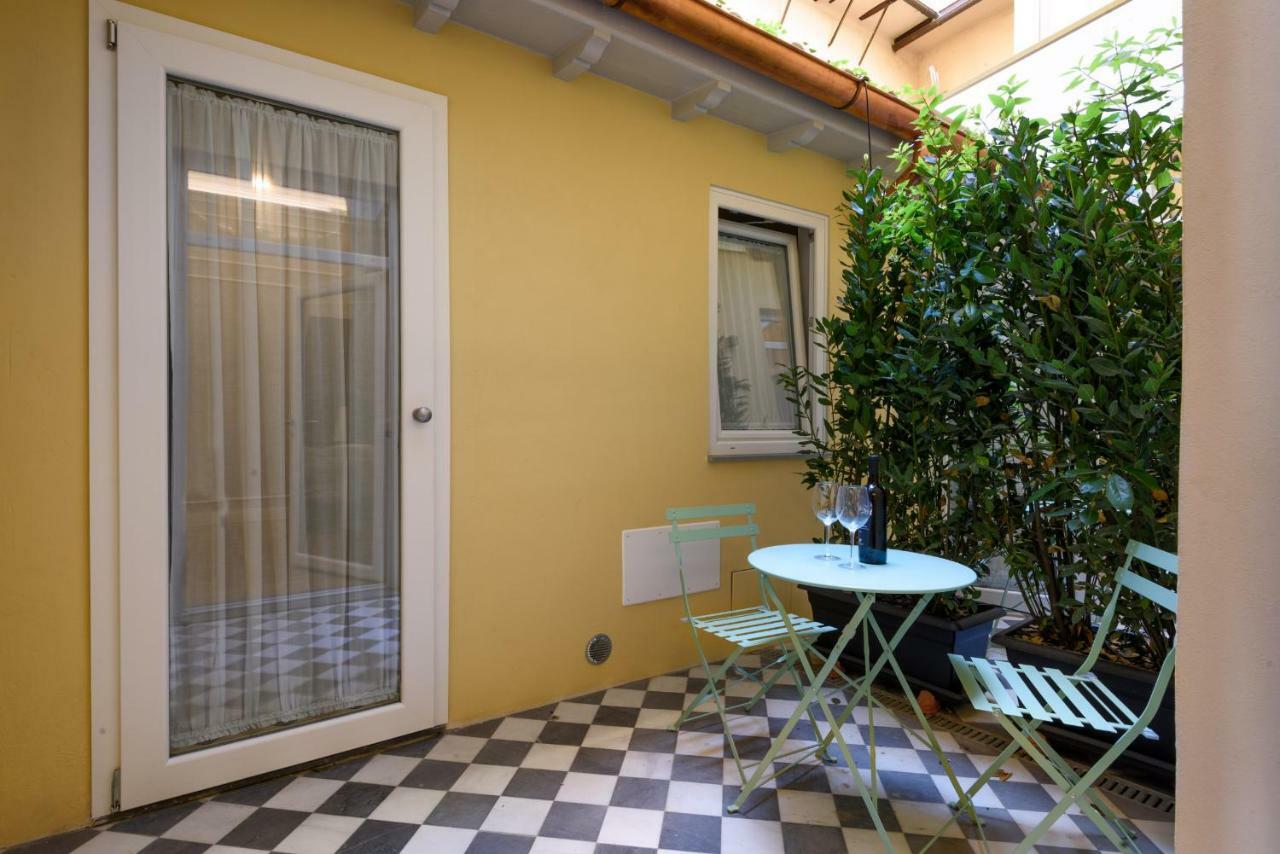 Vivaldi Luxury Suites Florenţa Exterior foto